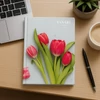 Kép 2/2 - Tulipános Tanári zsebkönyv 2025/2026 – Rendeld a Papiron Kft-től! Prof. márkájú heti tervező tanároknak, praktikus és elegáns.
