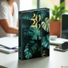 Kép 8/8 - Határidőnapló B/6 2026 Moon 11×16 mágneszár Realsystem 2026 kollekció!