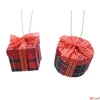 Kép 1/3 - Karácsonyfa dísz ajándékdoboz masnival  SDKAE25 4,2x4,2x3,7cm
