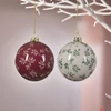 Kép 1/9 - Karácsonyfa dísz gömb gömb pillangós 8cm 2 féle  SDKAE25 1db/ár burgundi vagy fehér-zöld