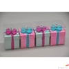 Kép 2/2 - Karácsonyi dekor akasztós műanyag dobozka 5cm pink/rózsa/türkiz