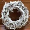 Kép 1/2 - Koszorú rőzse fehér 30cm