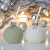 Kép 1/2 - Üvegpohár exkluzív karácsonyfa dísz alakú 10,6cm SDKAE25 2féle zöld fehér elegáns