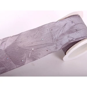 Szalag textil gyűrt köves 62mm szürke