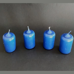 Adventi gyertya matt kék 4x4x6cm, darabos! a termék ára 1db-ra értendő!