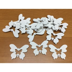 Fa figura pillangó fehér lyukkal 5cmx4cmx3mm 15db/cs