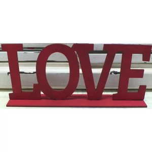 Fatábla felirat LOVE talppal meggypiros 25cm
