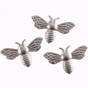 Fém díszítőelem méhecske 3,4 x 5,5 cm, 10 db/csomag