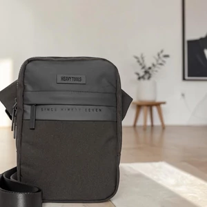 Heavy Tools oldaltáska 26' Egnon Black B03006S2603