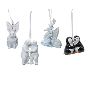 Karácsonyi dekor akasztós 24' polyrezilán figurák kézzel festve 4 féle 7.4cmx5cmx10,8 cm sdkae 1db/ár