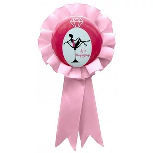 Party Party kitűző szalagos de Az Év Menyasszonya koktélpoharas pasztell pink szalaggal