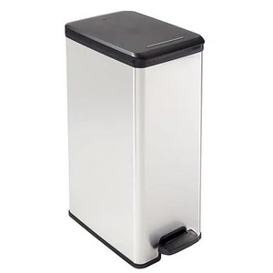 Pedálos szemetes 40 CURVER Slim Bin fekete-ezüst