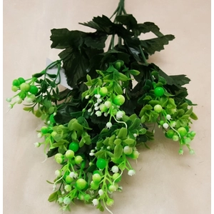 Selyemvirág bogyós zölddel díszíthető csokor Vessző rács girlanddal, 60*110cm