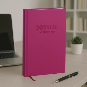 Tanári zsebkönyv 2025/26 145x205mm, lila színű Realsystem   kollekció 5311-32