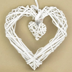 Koszorú vessző szív 30cm Vesszőből font szív keret szív belsővel.