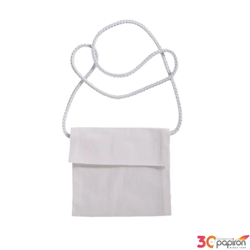 Ballagó tarisznya kicsi tépőzárral 14x12,5 cm, fehér