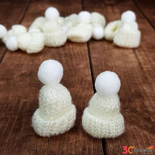 Dekor figura sapka mini kötött sapka fehér 5cm