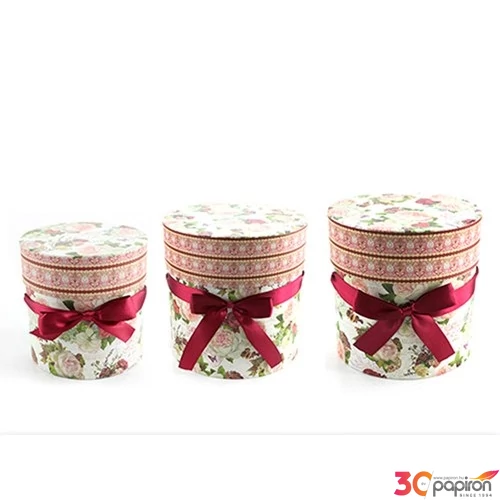 Díszdoboz hengeres Country rózsás 21x19, 5cm 5,01E+12