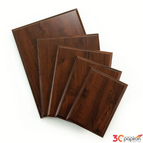 Fa plakett FA01C 23x18cm-es egyedi tervezés