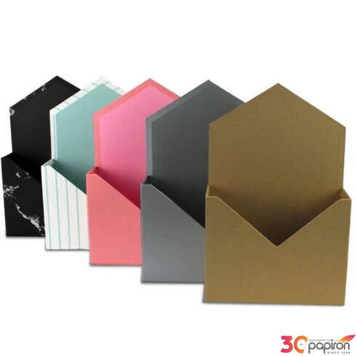 Papírdoboz boríték formájú zöld csíkos, 7,5x19,5x30