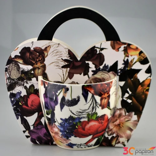 Bögre porcelán 460ml White Roses mintás bögre díszcsomagolásos Porcelán